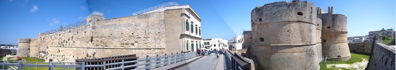 ملف:Otranto castello panorama.jpg