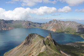 Laika ac Mt. Paekdu (7998657081).jpg