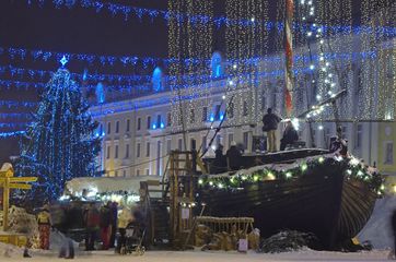 Sailing barge Jõmmu on Tartu Town Hall Square