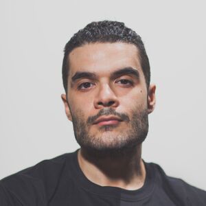 حكيم جمعة 2.jpg