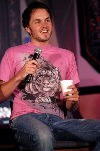 ملف:Paul Campbell gatecon.jpg