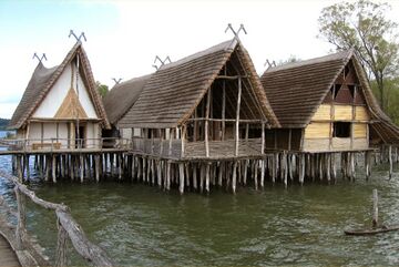 Pfahlbauten Unteruhldingen 2005 05.jpg