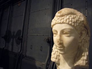 تمثال نصفي لكليوپاترا، سنترالى مونتى‌مارتيني، روما