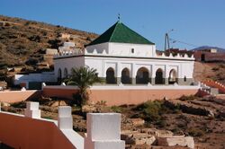 Zawiya Sidi Ahmed ou Moussa tombe tchapele divanteure.jpg