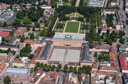 Aerial image of Schloss Rastatt (view from the southwest).jpg
