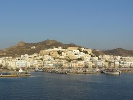 صورة لميناء ناكسوس.