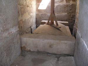 التابوت الحجري لتكلوت الأول Reign=885-872 ق.م.