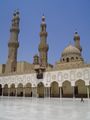جامع الأزهر. الساحة الداخلية الرخامية للمسجد أضيف في العصر الفاطمي.