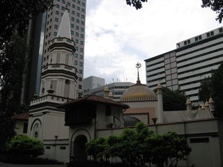 Hajjah Fatimah Mosque, Dec 05.JPG