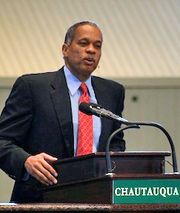Juan Williams speaking at Chautauqua.jpg