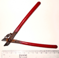 Wire cutting with a shearing action