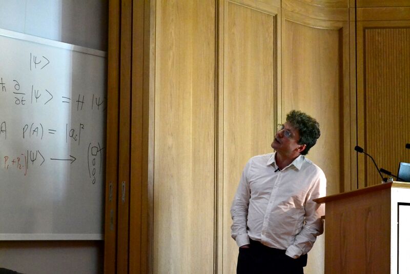 ملف:Simon Saunders.jpeg