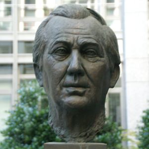 Axel Springerbronze.jpg