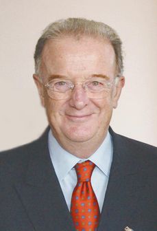 Jorge Sampaio GColTE, GCIH, GColL (1996–2006) 18 سبتمبر 1939 (العمر 86 سنة)