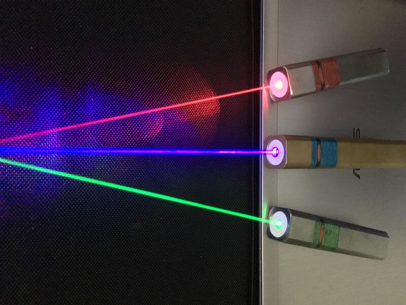 ملف:Laser Pointers.jpg