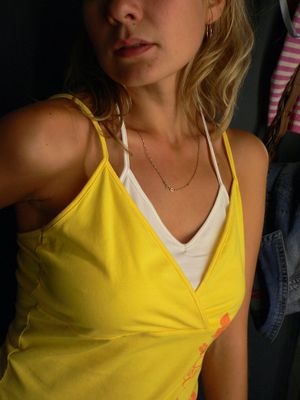 Yellow top.jpg