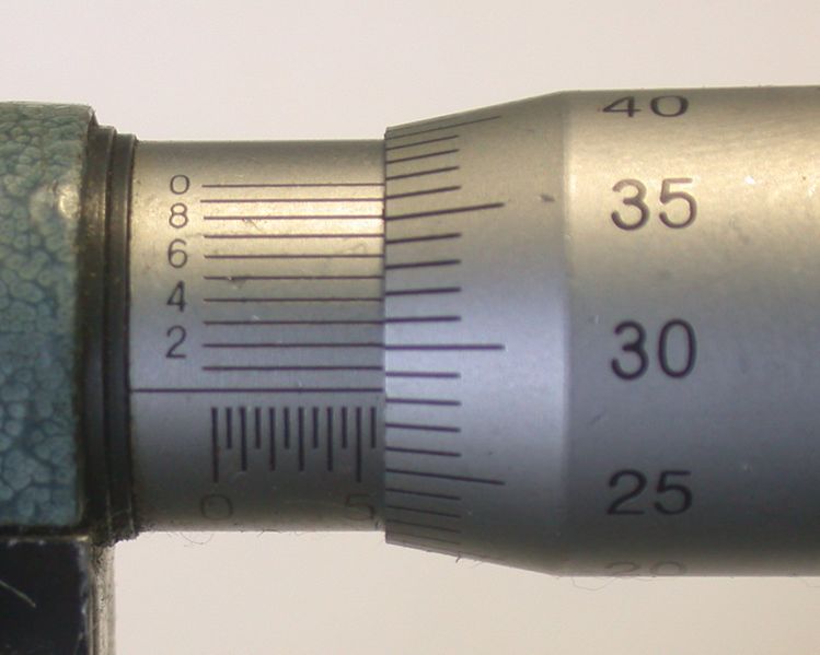 ملف:5783metric-micrometer.jpg