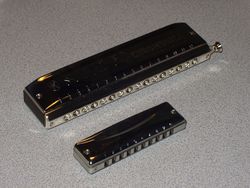 16-hole chrom 10-hole diatonic.jpg
