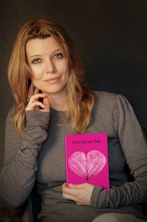 ElifShafak Ask EbruBilun Wiki.jpg