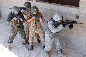 US Army 53119 Bright Star 09 MOUT Training.jpg