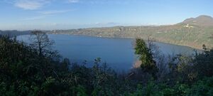 Panoramica Lago Albano.jpg